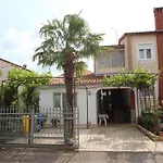 Apartments Villa Buric